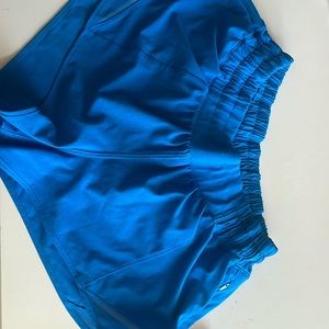 Lululemon hotty hot 2.5” poolside size 6